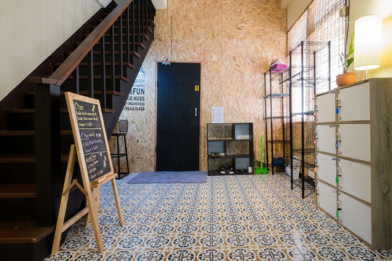 בנגקוק Assembly Hostel מראה חיצוני תמונה